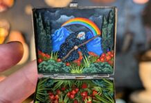 Artist Creates Captivating Dioramas in Vintage Lockets and Pocket Cases