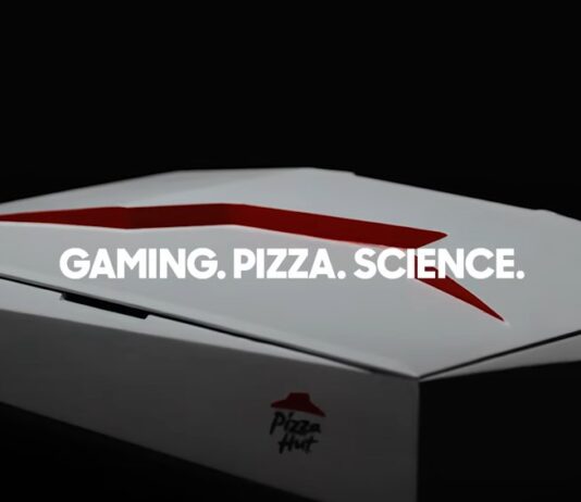 Pizza Hut Introduces Pizza Warmer for PlayStation 5