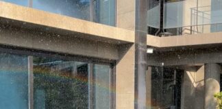 Korean Café Offers its Customers a Rainy Day Experience Every Day